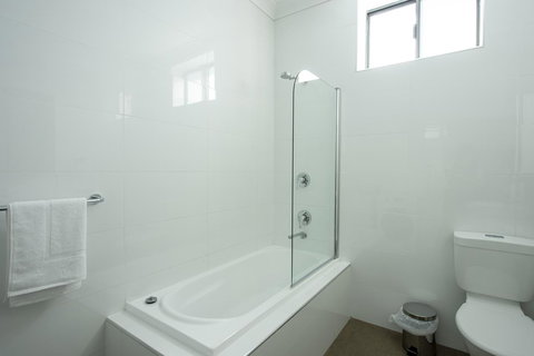 City Centre Motel Hotel - Lightning Ridge Tourism 27