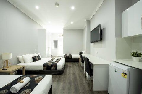 City Centre Motel Hotel - Lightning Ridge Tourism 13