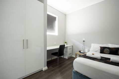 City Centre Motel Hotel - Lightning Ridge Tourism 14