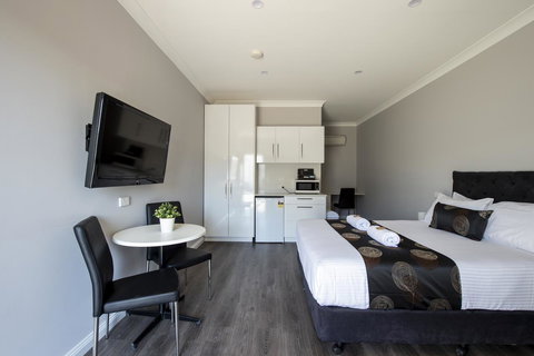 City Centre Motel Hotel - Lightning Ridge Tourism 21