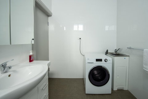 City Centre Motel Hotel - Lightning Ridge Tourism 26