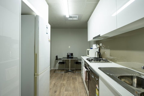 City Centre Motel Hotel - Lightning Ridge Tourism 25