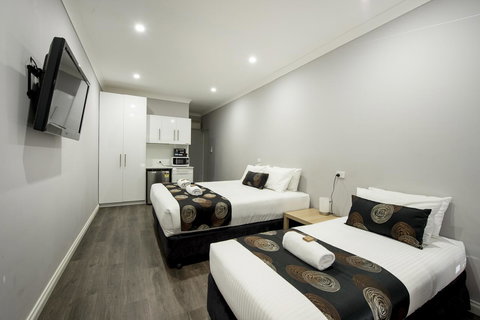 City Centre Motel Hotel - Lightning Ridge Tourism 18