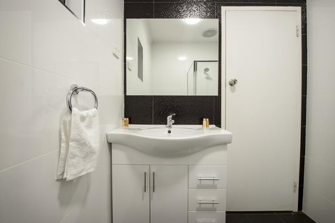 City Centre Motel Hotel - Lightning Ridge Tourism 22