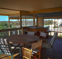 Baywatch - Lightning Ridge Tourism