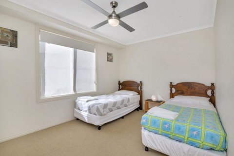 The Lighthouse - Port Willunga - C21 SouthCoast Holidays - Lightning Ridge Tourism 12