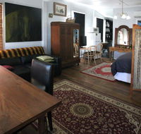 Wallace Lodge - Lightning Ridge Tourism
