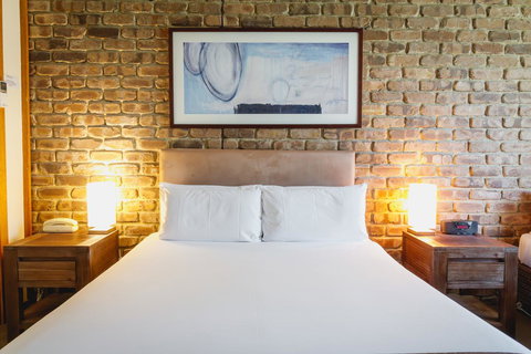 The Lodge By Manna - Lightning Ridge Tourism 7