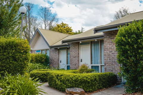 The Lodge By Manna - Lightning Ridge Tourism 11