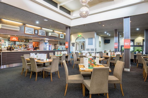 Nightcap At Federal Hotel Mt Gambier - Lightning Ridge Tourism 15