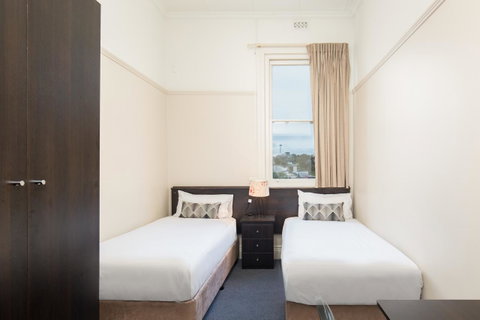 Nightcap At Federal Hotel Mt Gambier - Lightning Ridge Tourism 17