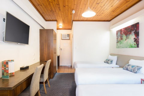 Nightcap At Federal Hotel Mt Gambier - Lightning Ridge Tourism 1