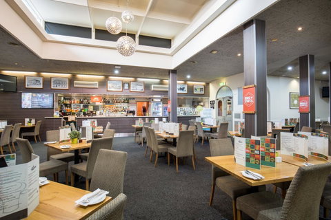 Nightcap At Federal Hotel Mt Gambier - Lightning Ridge Tourism 14
