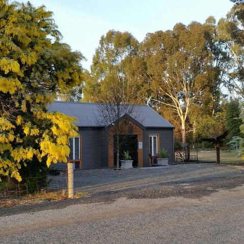 Irongate Studio B&B - Lightning Ridge Tourism 12