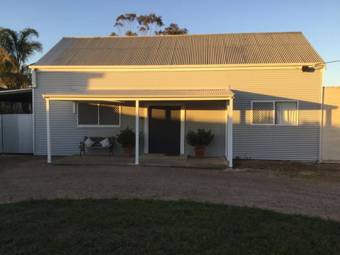 35 Trevena Road - Lightning Ridge Tourism 9
