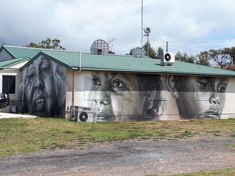 Meningie Waterfront Motel - Lightning Ridge Tourism 30