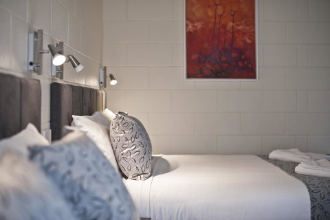 Victor Harbor City Inn - Lightning Ridge Tourism 21