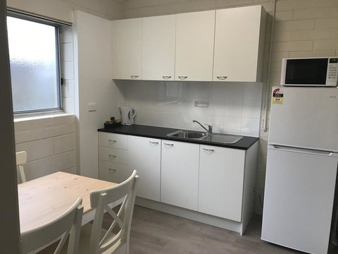 Victor Harbor City Inn - Lightning Ridge Tourism 10