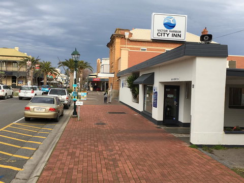 Victor Harbor City Inn - Lightning Ridge Tourism 4