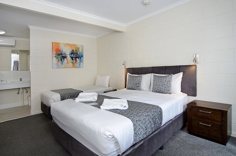 Victor Harbor City Inn - Lightning Ridge Tourism 15