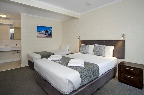 Victor Harbor City Inn - Lightning Ridge Tourism 18