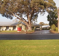 Alexander Cameron Suites - Lightning Ridge Tourism