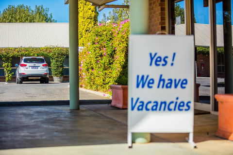 Country Roads Motor Inn Naracoorte - Lightning Ridge Tourism 22