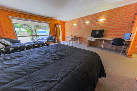 Country Roads Motor Inn Naracoorte - Lightning Ridge Tourism 35