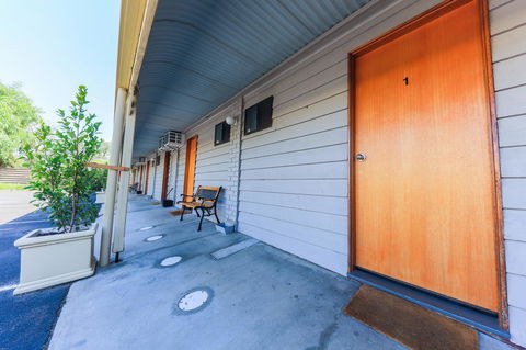 Country Roads Motor Inn Naracoorte - Lightning Ridge Tourism 31