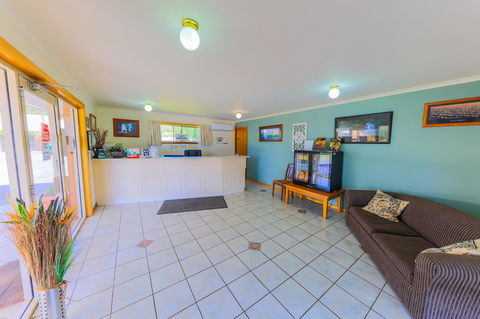Country Roads Motor Inn Naracoorte - Lightning Ridge Tourism 14
