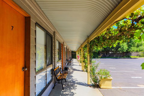 Country Roads Motor Inn Naracoorte - Lightning Ridge Tourism 27
