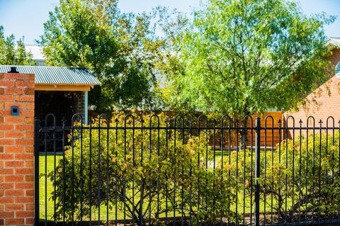 Country Roads Motor Inn Naracoorte - Lightning Ridge Tourism 44