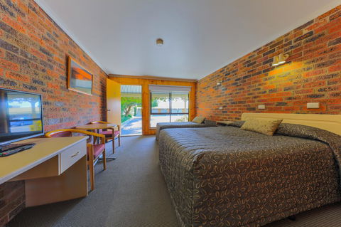 Country Roads Motor Inn Naracoorte - Lightning Ridge Tourism 10