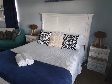 Court House - Studio - Lightning Ridge Tourism 5