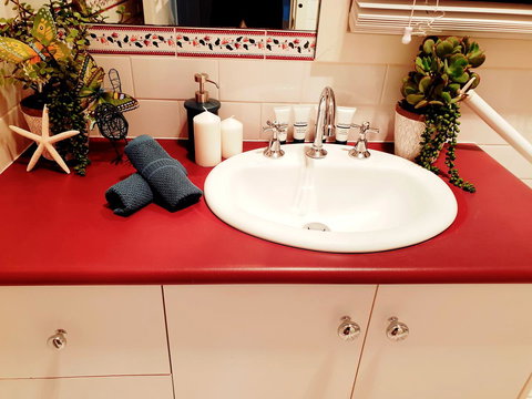 Court House - Studio - Lightning Ridge Tourism 14