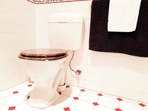 Court House - Studio - Lightning Ridge Tourism 16