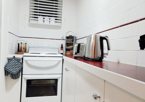 Court House - Studio - Lightning Ridge Tourism 2