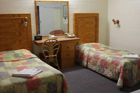 Island Motel Kingscote - Lightning Ridge Tourism 24