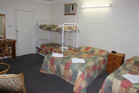 Island Motel Kingscote - Lightning Ridge Tourism 32
