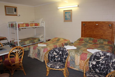 Island Motel Kingscote - Lightning Ridge Tourism 29