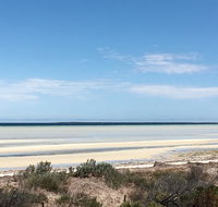 Shangri La Moonta Bay - Lightning Ridge Tourism