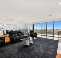 BENGALEE EXECUTIVE TOWNHOUSE- MODERN  STYLISH - Lightning Ridge Tourism