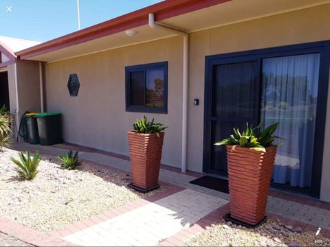 Murrayview Guest House - Lightning Ridge Tourism 8