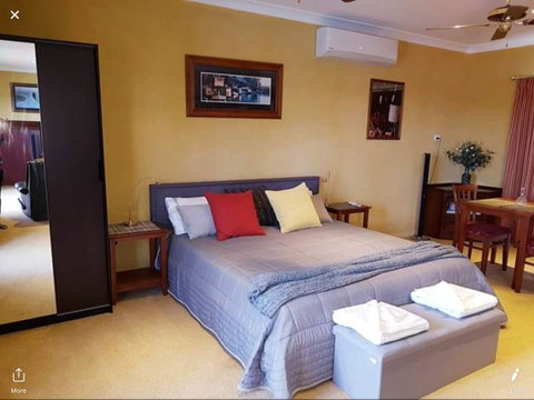 Murrayview Guest House - Lightning Ridge Tourism 2