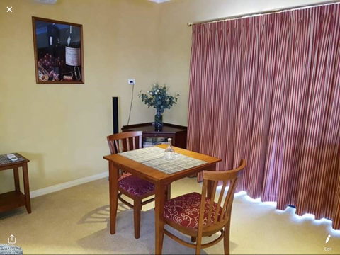 Murrayview Guest House - Lightning Ridge Tourism 3