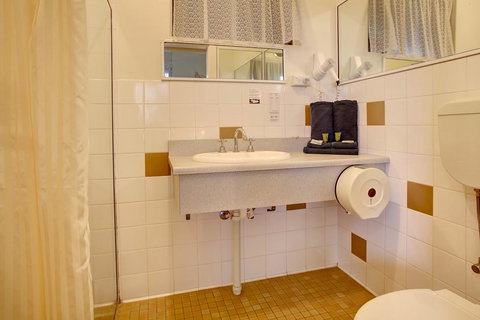 Navigators Motel & Diner - Lightning Ridge Tourism 4