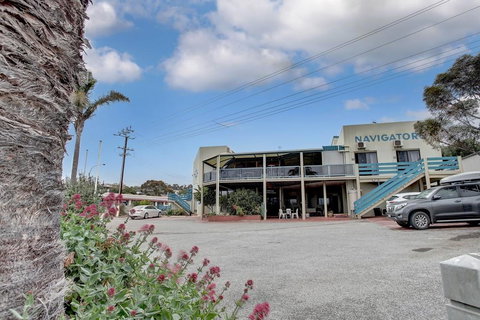 Navigators Motel & Diner - Lightning Ridge Tourism 8