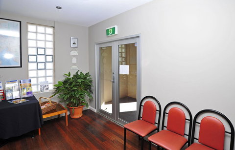 Travelway Motel - Lightning Ridge Tourism 17