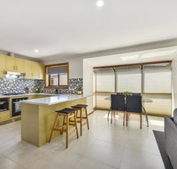 City Four Apartment - Lightning Ridge Tourism