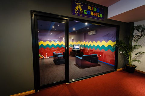 The Anglers Inn - Lightning Ridge Tourism 14